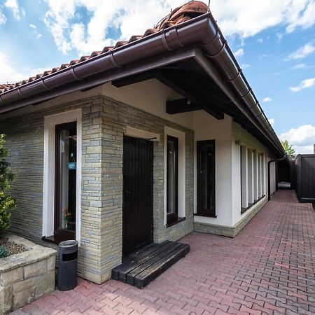 Hotel I Restauracja Stara Kuznia 多布奇采 外观 照片