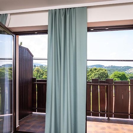 Hotel I Restauracja Stara Kuznia 多布奇采 外观 照片