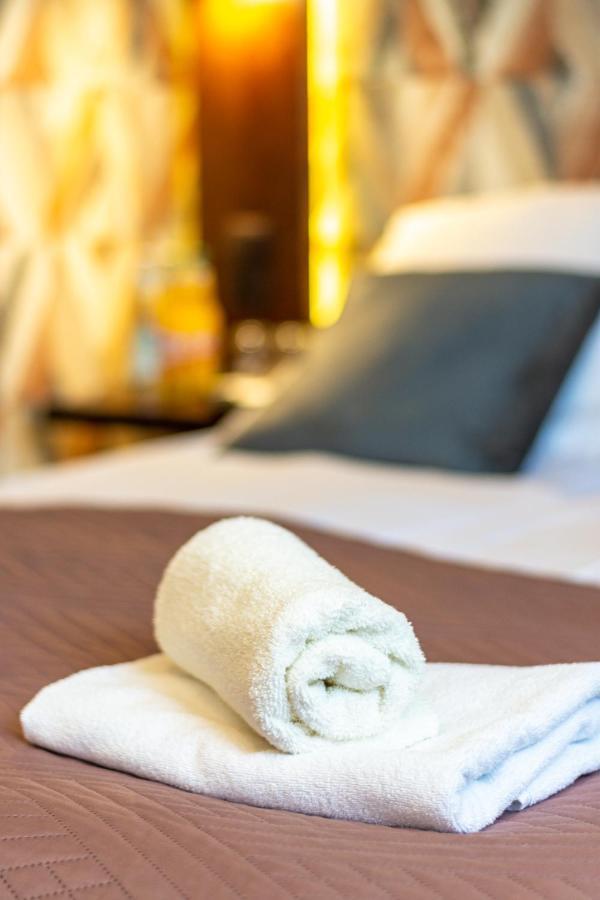 Hotel I Restauracja Stara Kuznia 多布奇采 外观 照片