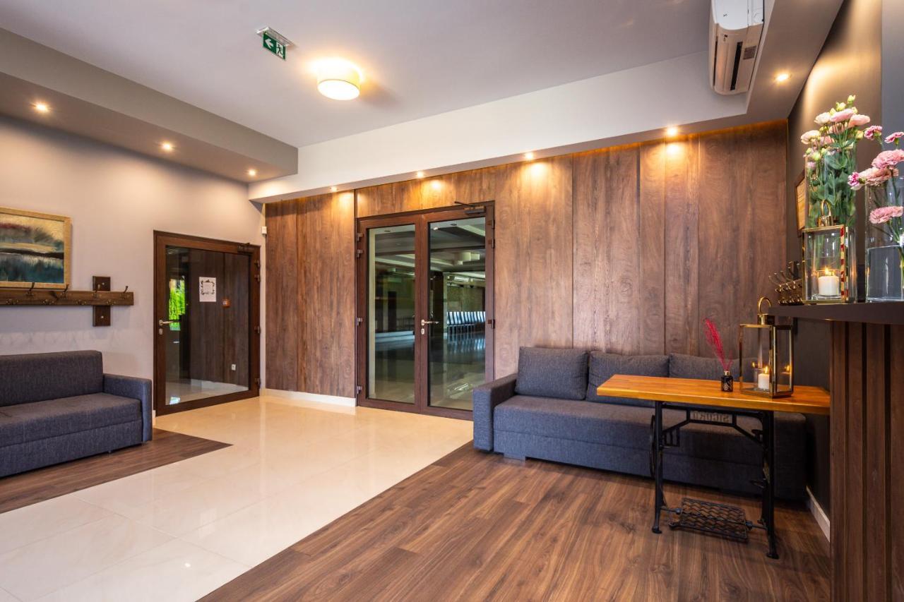 Hotel I Restauracja Stara Kuznia 多布奇采 外观 照片